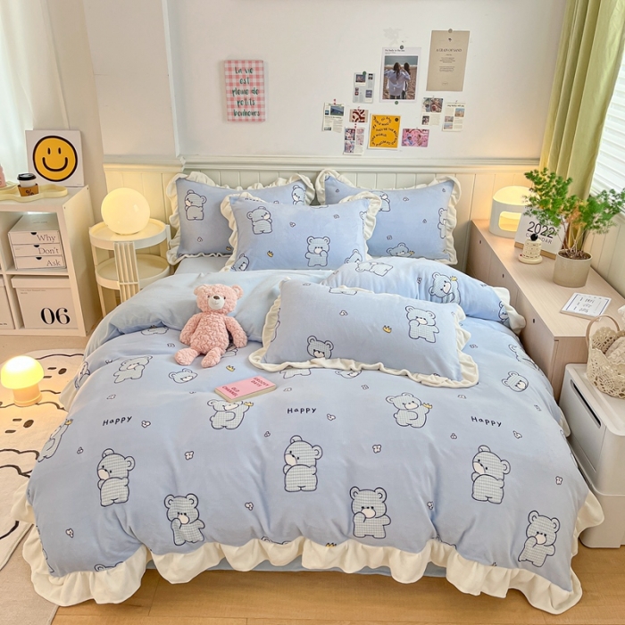 91家纺网 家纺一手货源 找家纺 川悦生活 2022新款韩版花边牛奶绒四件套 嗨皮熊花边