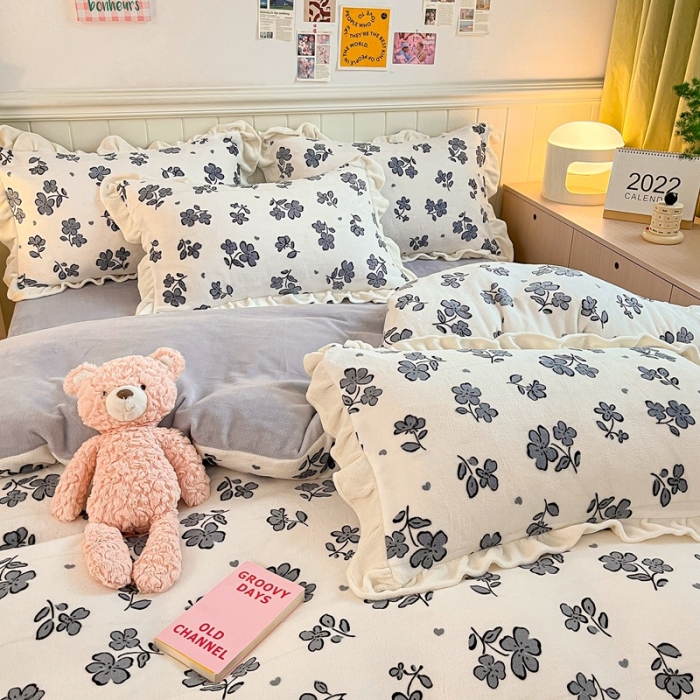 91家纺网 家纺一手货源 找家纺 川悦生活 2022新款韩版花边牛奶绒四件套 ins花花花边