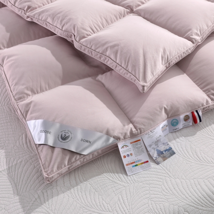 91家纺网 家纺一手货源 找家纺 俏企鹅 2025新款糥棉95羽绒被被子被芯 豆沙粉