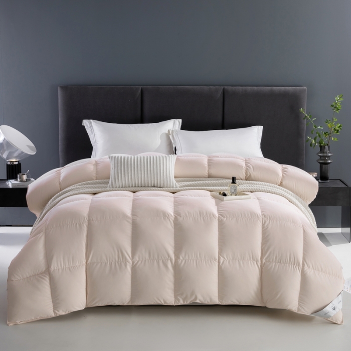 91家纺网 家纺一手货源 找家纺 俏企鹅 2025新款糥棉95羽绒被被子被芯 樱花粉