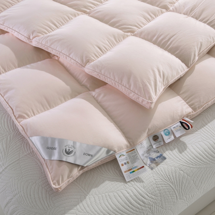 91家纺网 家纺一手货源 找家纺 俏企鹅 2025新款糥棉95羽绒被被子被芯 樱花粉