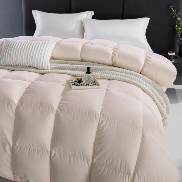 91家纺网 家纺一手货源 找家纺 俏企鹅 2025新款糥棉95羽绒被被子被芯 樱花粉