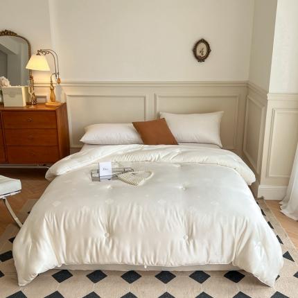 91家纺网 家纺一手货源 找家纺 （总）本希 新款60S木本大提花50%大豆被芯-梵克雅宝