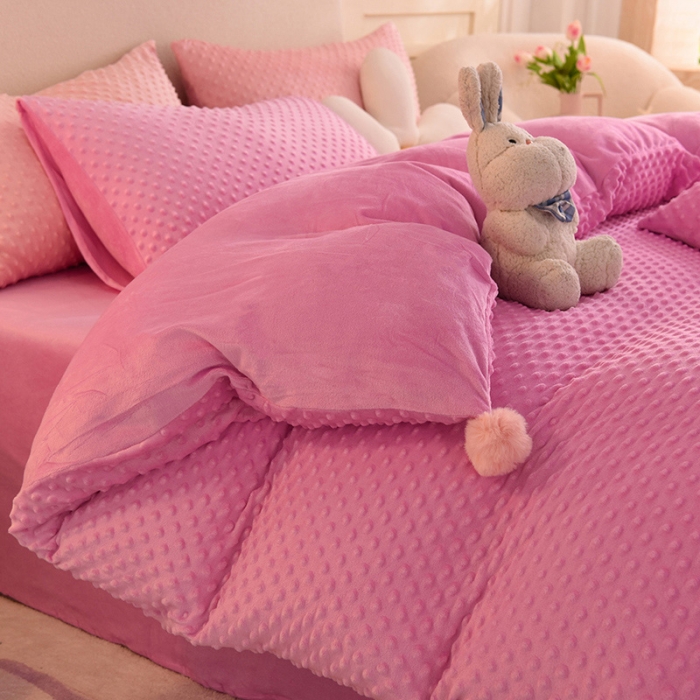 91家纺网 家纺一手货源 找家纺 艾米家居  2022新款秋冬豆豆绒宝宝绒四件套 玫红