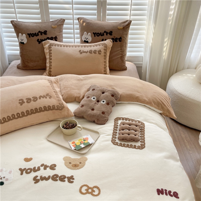 91家纺网 家纺一手货源 找家纺 星野2022新款高克重全消光秋冬绒牛奶绒四件套 可可饼干