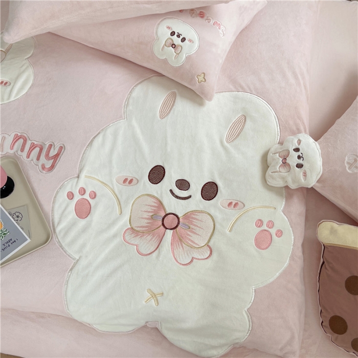 91家纺网 家纺一手货源 找家纺 星野2022新款高克重全消光秋冬绒牛奶绒四件套 奶茶兔