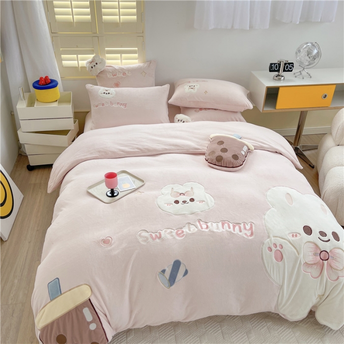 91家纺网 家纺一手货源 找家纺 星野2022新款高克重全消光秋冬绒牛奶绒四件套 奶茶兔