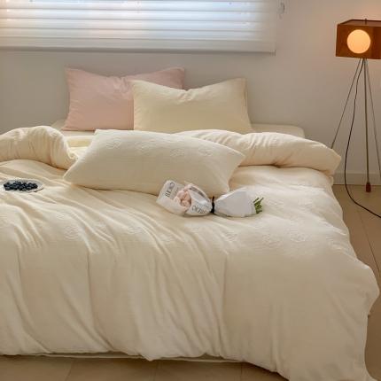 91家纺网 家纺一手货源 找家纺 （总）六巷胡同 2022新款小香风山茶花华夫格牛奶绒四件套