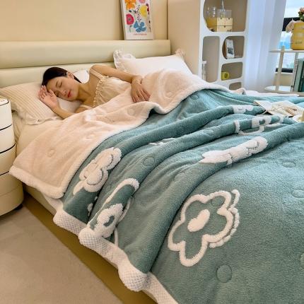 91家纺网 家纺一手货源 找家纺 慕木22新款保暖A类阳离子提花牛奶绒三层夹棉复合毯秘密花园蓝