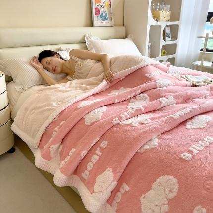 91家纺网 家纺一手货源 找家纺 慕木22新款保暖A类阳离子提花牛奶绒三层夹棉复合毯奇幻熊-粉
