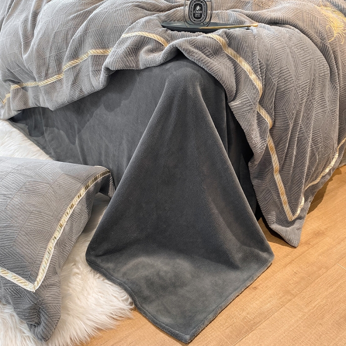 91家纺网 家纺一手货源 找家纺 （总）吾秀家居 2022新款羽毛刺绣雕花绒四件套