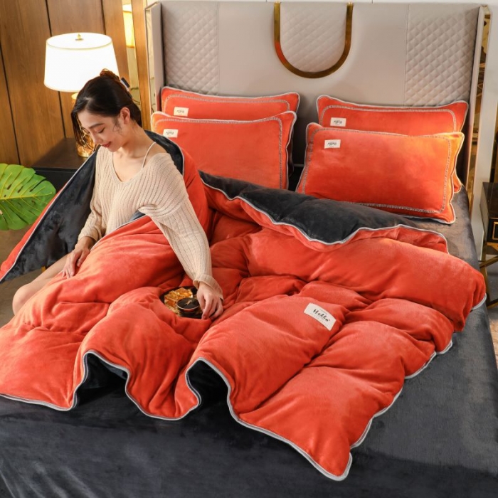 91家纺网 家纺一手货源 找家纺 栩裕 2023新款纯色双拼加厚牛奶绒四件套 橙色拼色