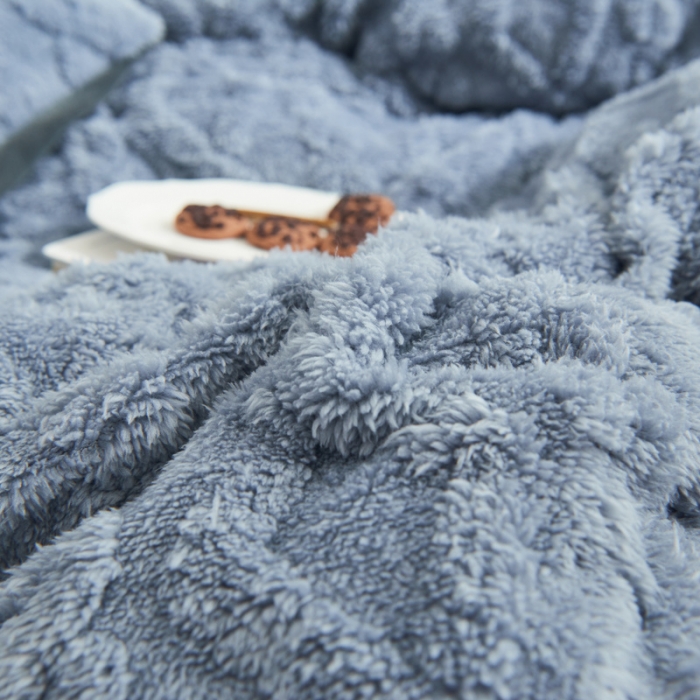 91家纺网 家纺一手货源 找家纺 吾秀家居 2022新款舒棉绒提花四件套 舒棉绒蓝灰