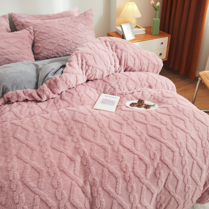 91家纺网 家纺一手货源 找家纺 吾秀家居 2022新款舒棉绒提花四件套 舒棉绒藕粉