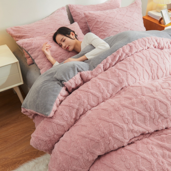 91家纺网 家纺一手货源 找家纺 吾秀家居 2022新款舒棉绒提花四件套 舒棉绒藕粉