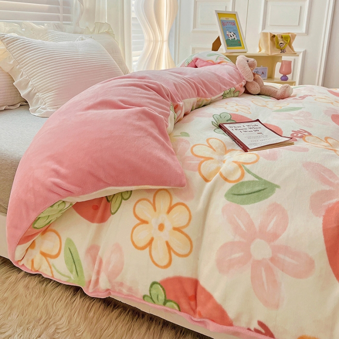 91家纺网 家纺一手货源 找家纺 慕尚 2022新款牛奶绒保暖单被套 大草莓