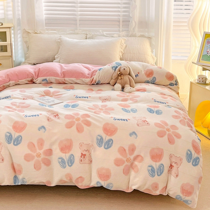 91家纺网 家纺一手货源 找家纺 慕尚 2022新款牛奶绒保暖单被套 小花熊