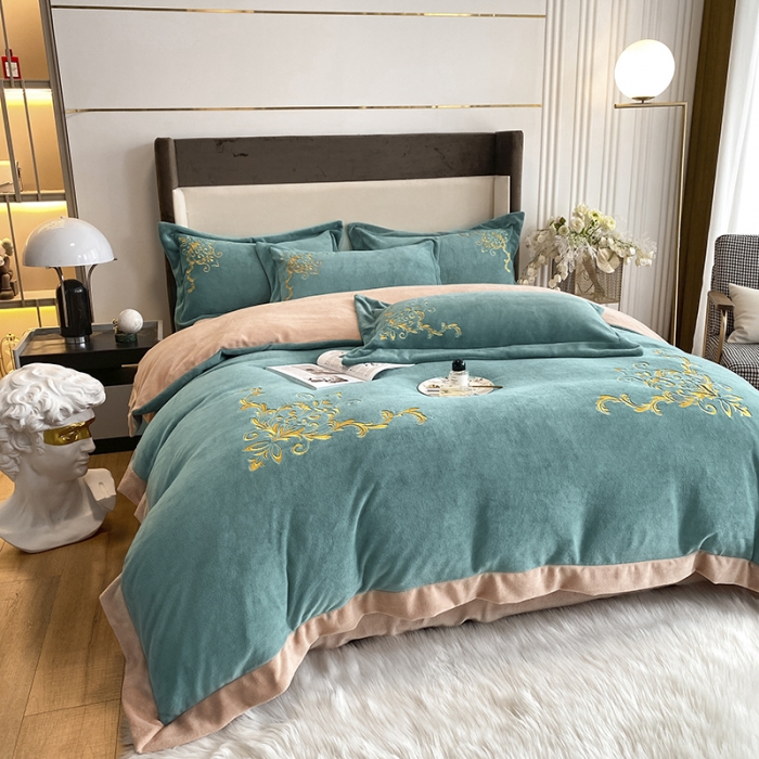 91家纺网 家纺一手货源 找家纺 吾秀家居 2022新款牛奶绒欧若拉系列刺绣飞边四件套 欧若拉湖兰