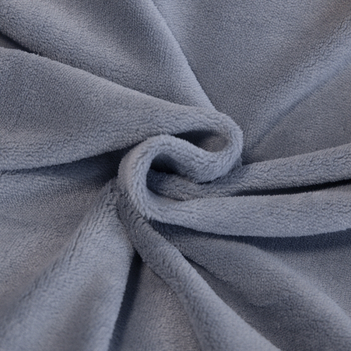 91家纺网 家纺一手货源 找家纺 吾秀家居 2022新款牛奶绒欧若拉系列刺绣飞边四件套 欧若拉兰灰