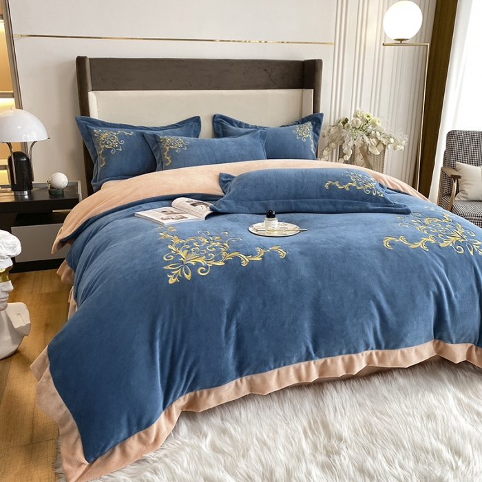 91家纺网 家纺一手货源 找家纺 吾秀家居 2022新款牛奶绒欧若拉系列刺绣飞边四件套 欧若拉中蓝