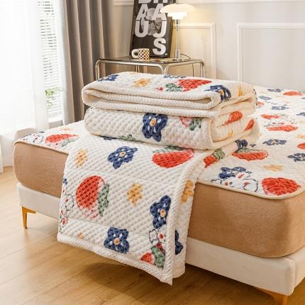 91家纺网 家纺一手货源 找家纺 摩妮卡 2025新款提花豆豆绒三层毛毯 草莓兔