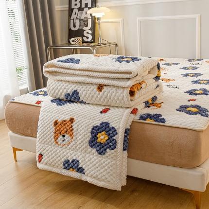 91家纺网 家纺一手货源 找家纺 摩妮卡 2025新款提花豆豆绒三层毛毯 乖乖虎