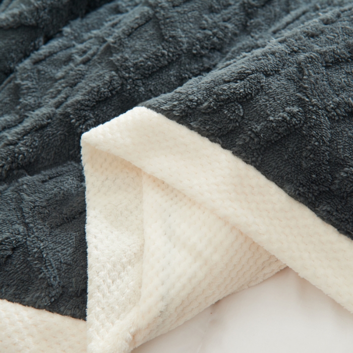 91家纺网 家纺一手货源 找家纺 吾秀家居 2022新款贝贝绒双层舒棉毯 舒棉毯深灰