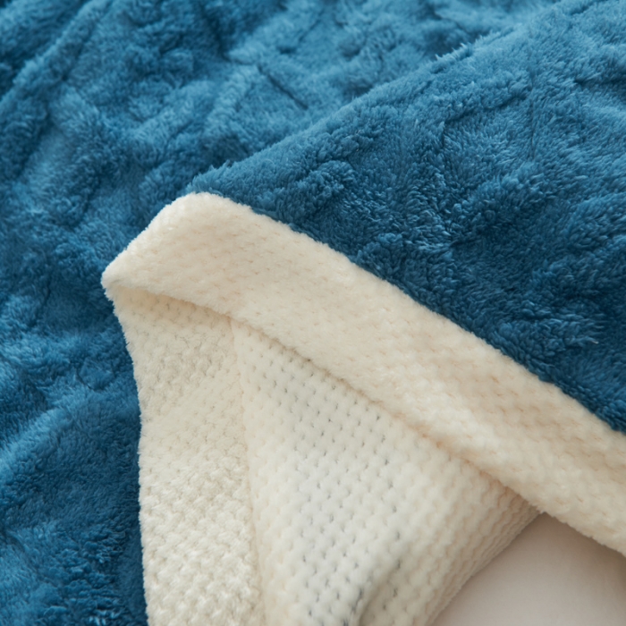 91家纺网 家纺一手货源 找家纺 吾秀家居 2022新款贝贝绒双层舒棉毯 舒棉毯中蓝