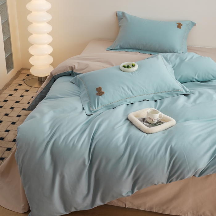91家纺网 家纺一手货源 找家纺 沐白家纺 2022精梳火山全棉小磨毛纯色系列四件套 黛水蓝丨鱼肚白