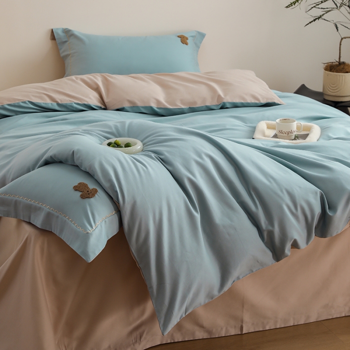 91家纺网 家纺一手货源 找家纺 沐白家纺 2022精梳火山全棉小磨毛纯色系列四件套 黛水蓝丨鱼肚白