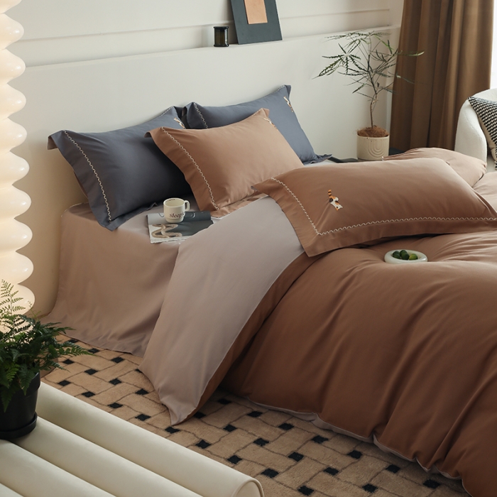 91家纺网 家纺一手货源 找家纺 沐白家纺 2022精梳火山全棉小磨毛纯色系列四件套 桦茶棕丨苏木灰