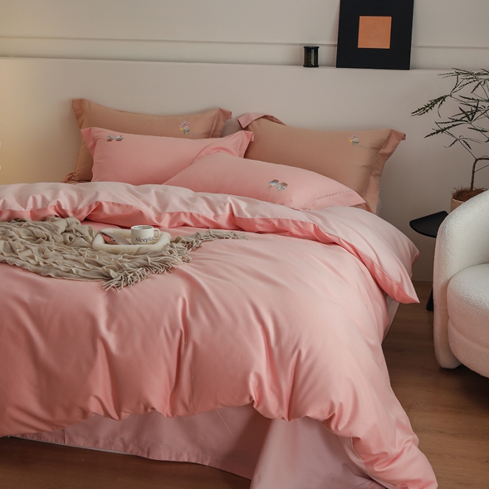 91家纺网 家纺一手货源 找家纺 沐白家纺 2022精梳火山全棉小磨毛纯色系列四件套 樱草粉丨初恋粉