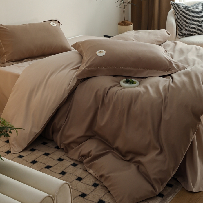 91家纺网 家纺一手货源 找家纺 沐白家纺 2022精梳火山全棉小磨毛纯色系列-单品被套 百草棕丨鱼肚白