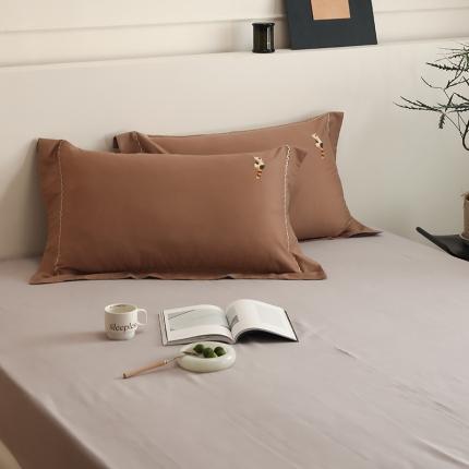 91家纺网 家纺一手货源 找家纺 沐白家纺 2022精梳火山全棉小磨毛纯色系列-单品枕套 桦茶棕丨苏木灰