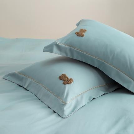 沐白家纺 2022精梳火山全棉小磨毛纯色系列-单品枕套 黛水蓝丨鱼肚白