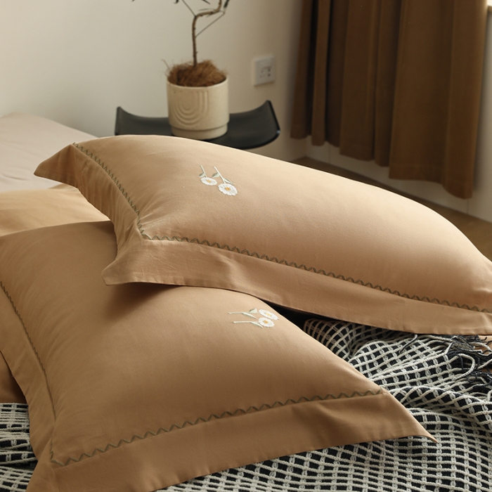 91家纺网 家纺一手货源 找家纺 沐白家纺 2022精梳火山全棉小磨毛纯色系列-单品枕套 耀沙金丨鱼肚白