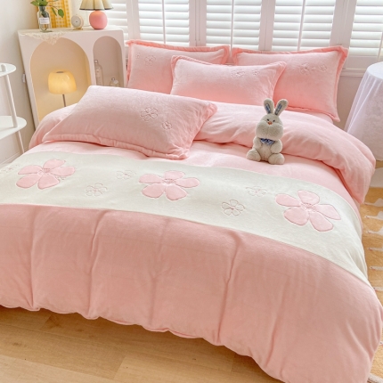 91家纺网 家纺一手货源 找家纺 总你好美丽2025常供拼接刺绣款高克重牛奶绒四件套（含买家秀）