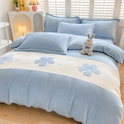 91家纺网 家纺一手货源 找家纺 总你好美丽2025常供拼接刺绣款高克重牛奶绒四件套（含买家秀）