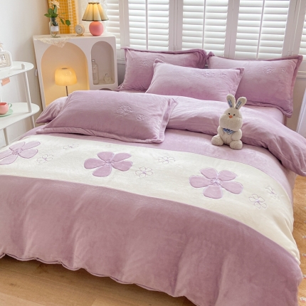 91家纺网 家纺一手货源 找家纺 总你好美丽2025常供拼接刺绣款高克重牛奶绒四件套（含买家秀）