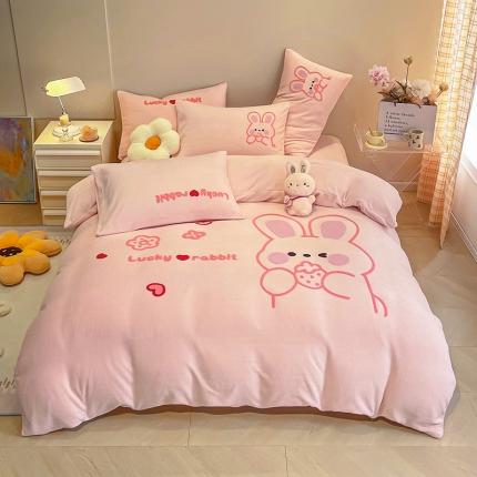 91家纺网 家纺一手货源 找家纺 （总）懒猫 2022新款牛奶绒毛巾绣四件套