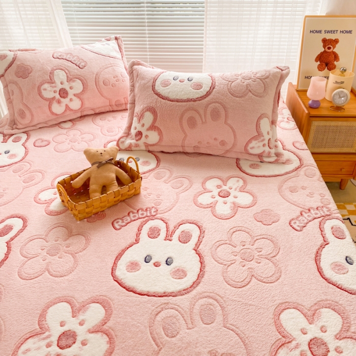 91家纺网 家纺一手货源 找家纺 慕尚 2022新款加厚保暖雪花绒床笠 花花小兔