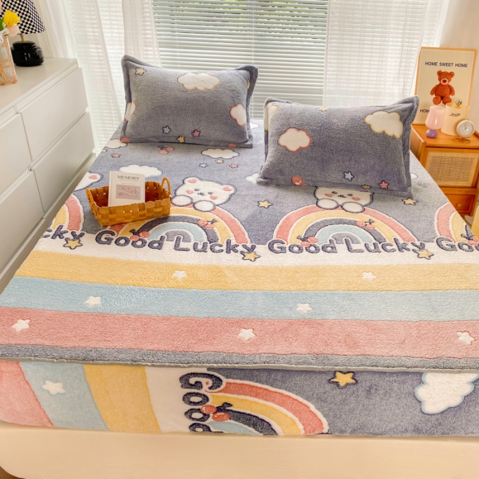 91家纺网 家纺一手货源 找家纺 慕尚 2022新款加厚保暖雪花绒床笠 幸运小熊