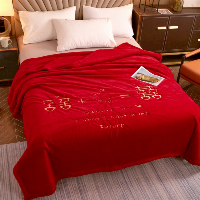 91家纺网 家纺一手货源 找家纺 （总）凯轩 2024新款精品绣花仿兔绒毛毯毯子婚庆毛毯毯子  大红毛毯毯子