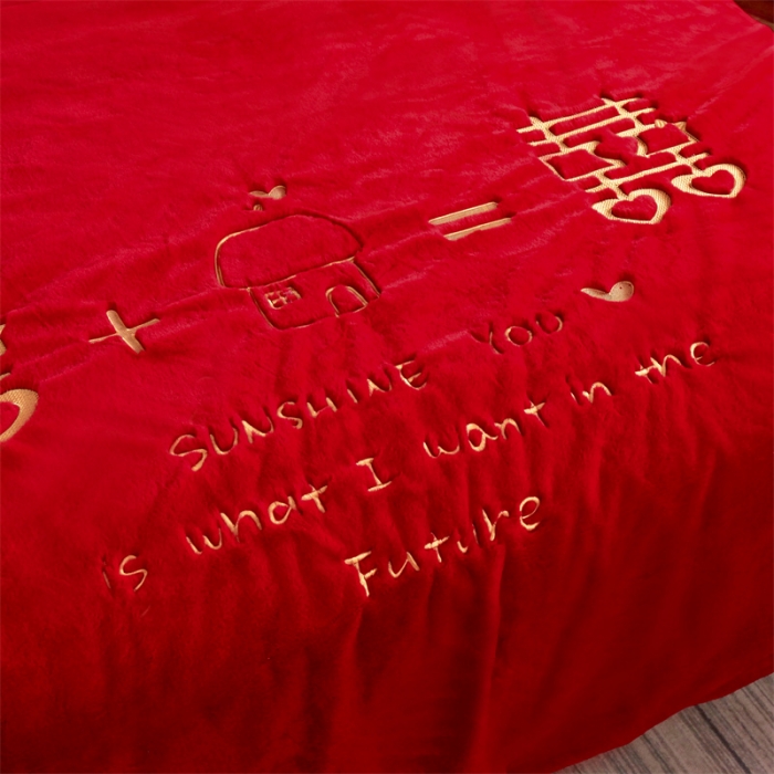 91家纺网 家纺一手货源 找家纺 （总）凯轩 2024新款精品绣花仿兔绒毛毯毯子婚庆毛毯毯子  大红毛毯毯子