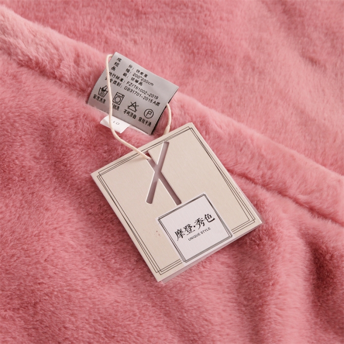 91家纺网 家纺一手货源 找家纺 凯轩 2024新款精品绣花仿兔绒毛毯毯子 蝶恋-粉