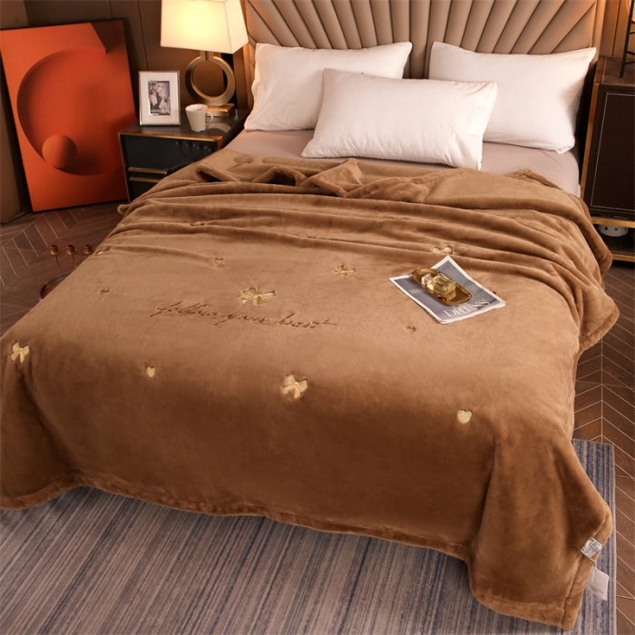 91家纺网 家纺一手货源 找家纺 凯轩 2024新款精品绣花仿兔绒毛毯毯子 蝶恋-棕