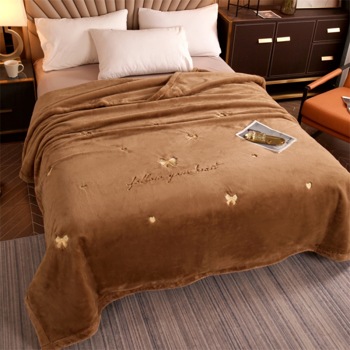 91家纺网 家纺一手货源 找家纺 凯轩 2024新款精品绣花仿兔绒毛毯毯子 蝶恋-棕