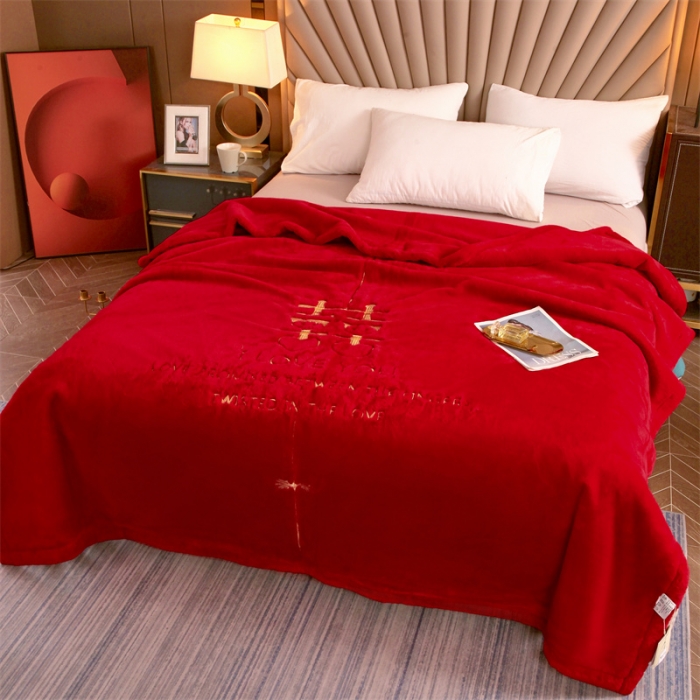 91家纺网 家纺一手货源 找家纺 凯轩 2024新款精品绣花仿兔绒毛毯毯子 喜成连理