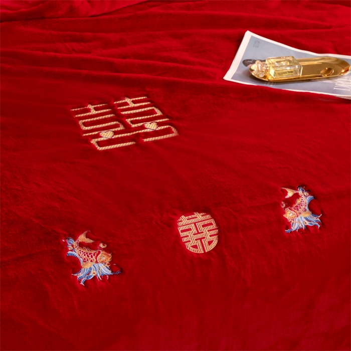 91家纺网 家纺一手货源 找家纺 凯轩 2024新款精品绣花仿兔绒毛毯毯子 百年好合