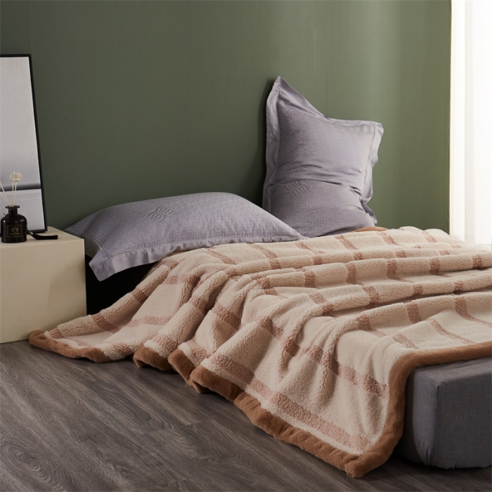 91家纺网 家纺一手货源 找家纺 凯轩 摩登仿羊绒毛毯毯子 驼色